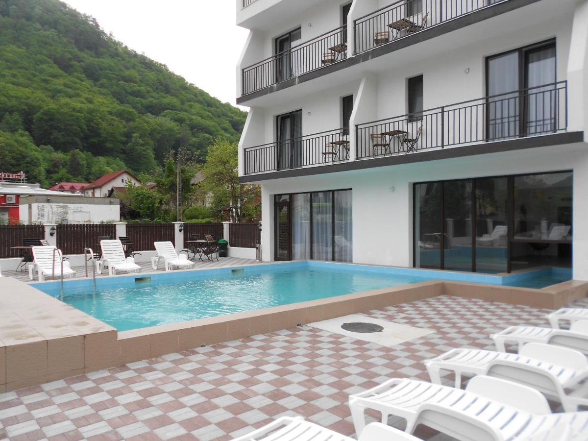 Andrana Hotel Căciulata Exterior foto